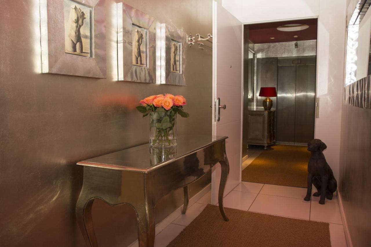 Pavi Apts Ljubljana - Private Rooftop Swimming Pool エクステリア 写真