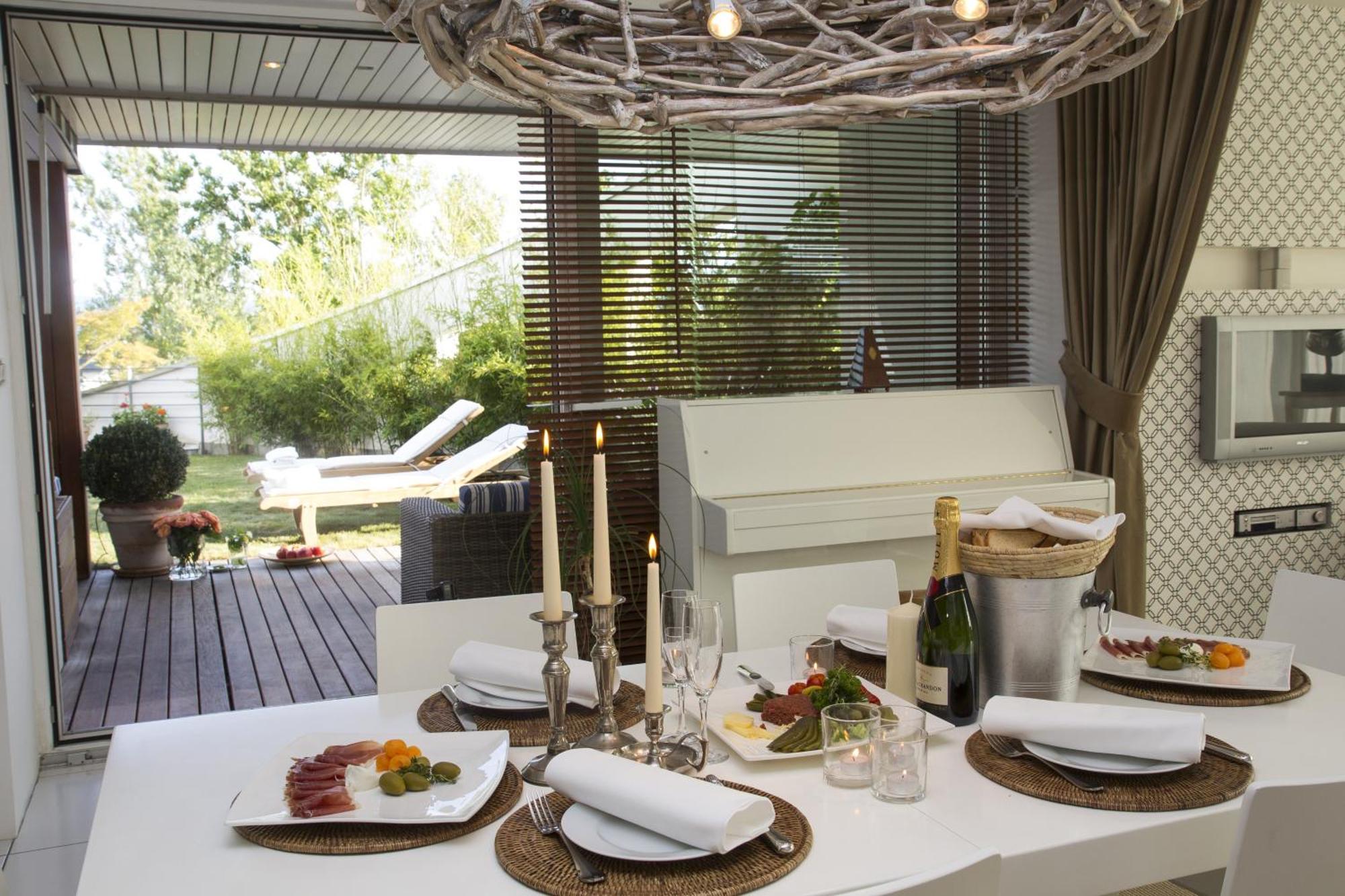 Pavi Apts Ljubljana - Private Rooftop Swimming Pool 部屋 写真
