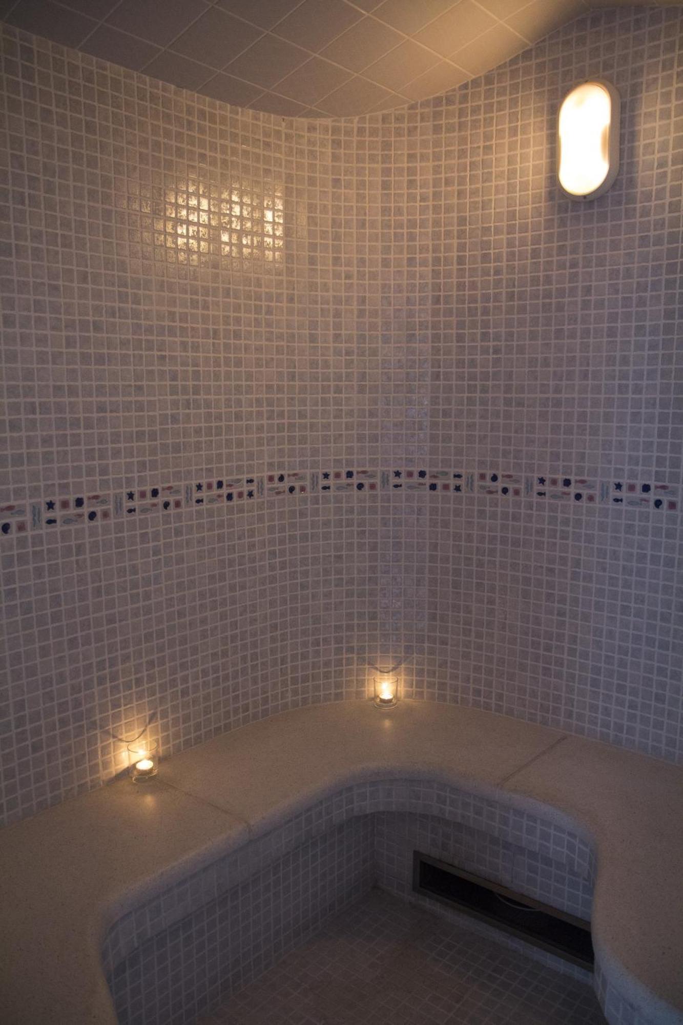 Pavi Apts Ljubljana - Private Rooftop Swimming Pool 部屋 写真