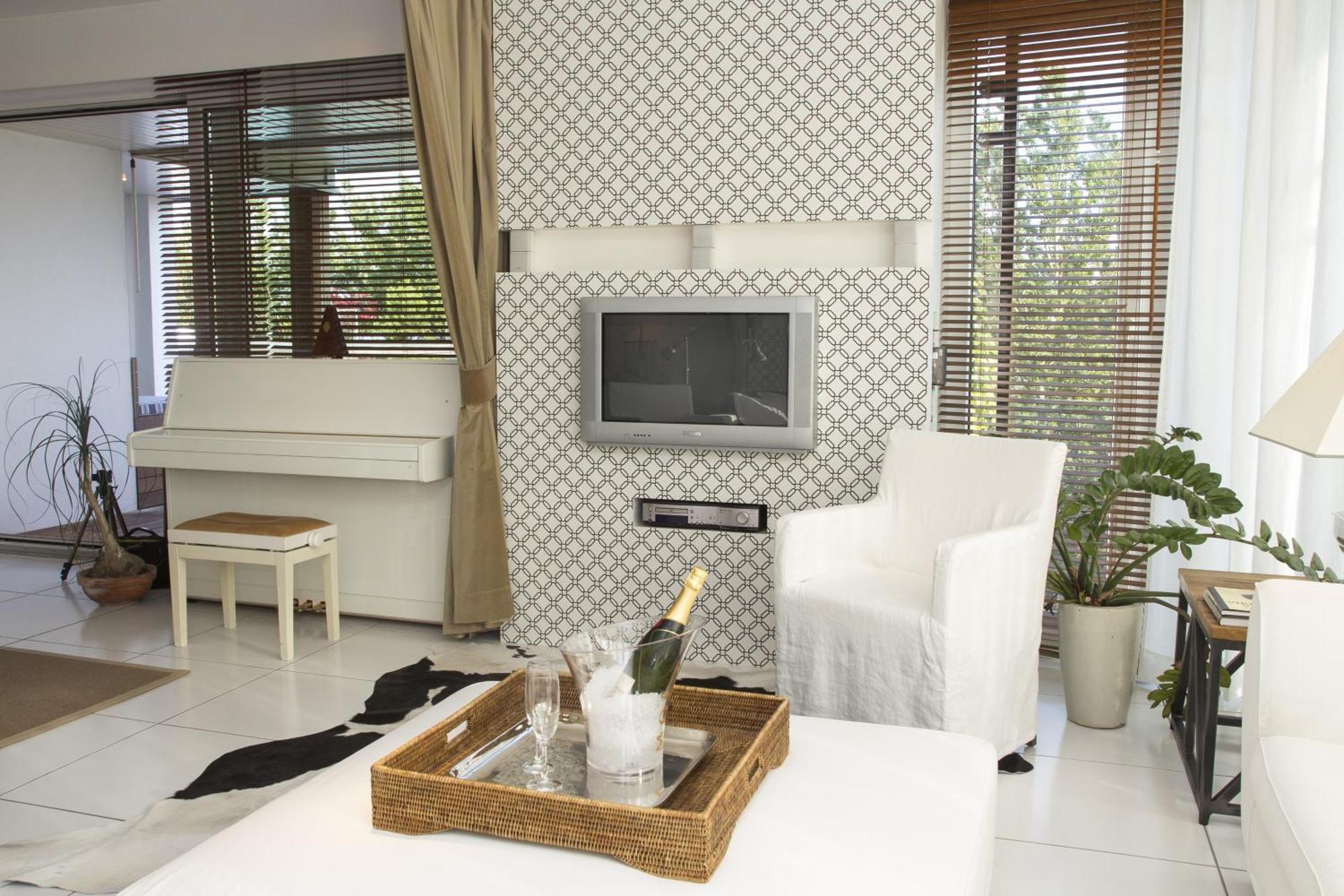 Pavi Apts Ljubljana - Private Rooftop Swimming Pool 部屋 写真