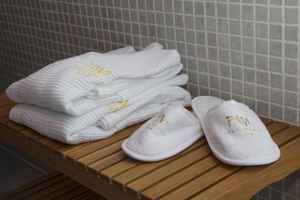 Pavi Apts Ljubljana - Private Rooftop Swimming Pool 部屋 写真