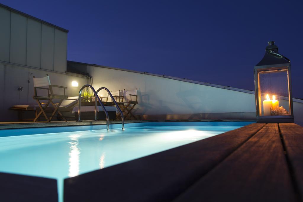 Pavi Apts Ljubljana - Private Rooftop Swimming Pool 部屋 写真
